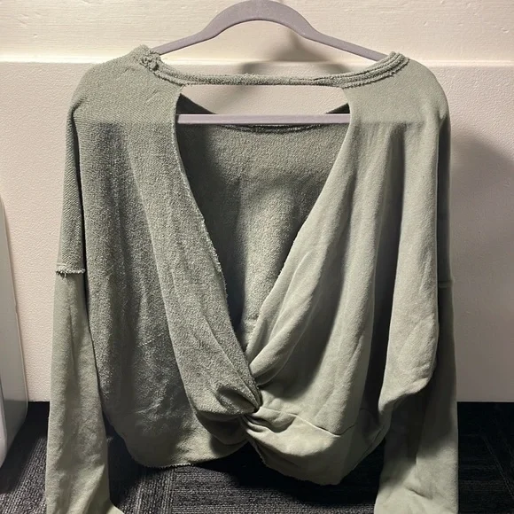 Aerie Twisted Back Olive Green Backless Cropped Sweater - Picture 2 of 4